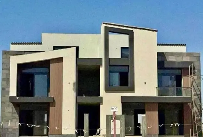 121656414 - Property Image 2