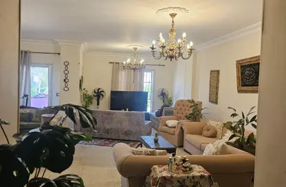 Apartment - 3 Bedrooms - 3 Bathrooms for sale in Doctor Yassin Abdel Ghaffar St. - Area C - Ganoob El Acadimia - New Cairo City - Cairo