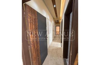 Office Space - Studio - 1 Bathroom for sale in Zahraa Al Maadi St. - Degla - Hay El Maadi - Cairo