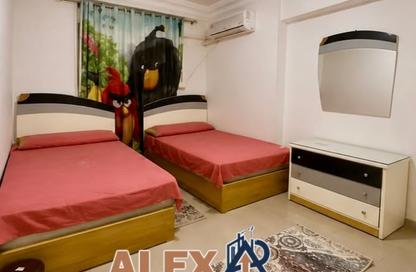 Apartment - 3 Bedrooms - 1 Bathroom for rent in Taha Hamdy St. - Cleopatra - Hay Sharq - Alexandria