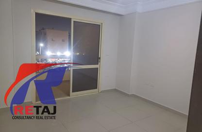 Apartment - 3 Bedrooms - 2 Bathrooms for rent in Zaker Hussein St. - Al Hadiqah Al Dawliyah - 7th District - Nasr City - Cairo
