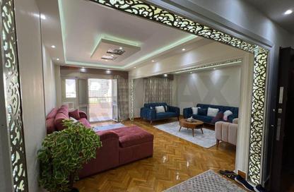 Apartment - 2 Bedrooms - 1 Bathroom for sale in Eltayar Ahmed Abo Al Sooud St. - Bolkly - Hay Sharq - Alexandria