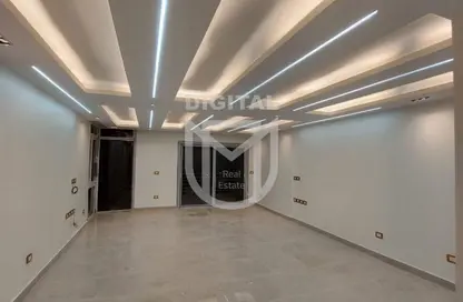 Apartment - 3 Bedrooms - 3 Bathrooms for rent in Hyde Park - New Cairo City - Cairo