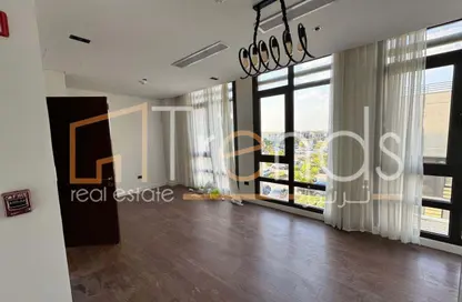 Office Space - 1 Bedroom for rent in District 5 - 5th Settlement Compounds - The 5th Settlement - New Cairo City - Cairo