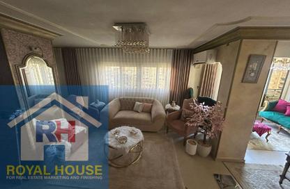 Duplex - 4 Bedrooms - 2 Bathrooms for sale in Abd Al Hamid Badawy St. - El Hegaz Square - El Nozha - Cairo