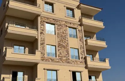 Apartment - 4 Bedrooms - 3 Bathrooms for sale in Bait Alwatan - The 5th Settlement - New Cairo City - Cairo