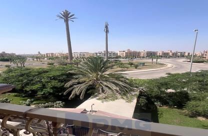 Apartment - 3 Bedrooms - 3 Bathrooms for sale in Al Hekma St. - Sheikh Zayed City - Giza