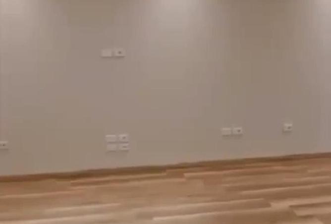 58244118 - Property Image 3