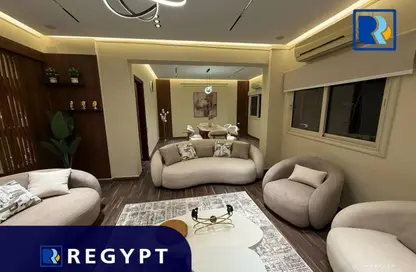 Apartment - 2 Bedrooms - 2 Bathrooms for rent in Hassan Assem St. - Zamalek - Cairo