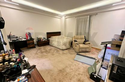 Apartment - 3 - 2 for sale in Istanbul - Salah Mostafa - El Soltan Hussein St. - Raml Station - Hay Wasat - Alexandria