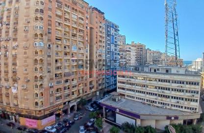 Apartment - 2 Bedrooms - 1 Bathroom for rent in Al Mosheer Ahmed Ismail St. - Sidi Gaber - Hay Sharq - Alexandria