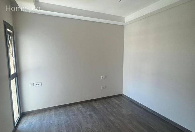 101489454 - Property Image 3