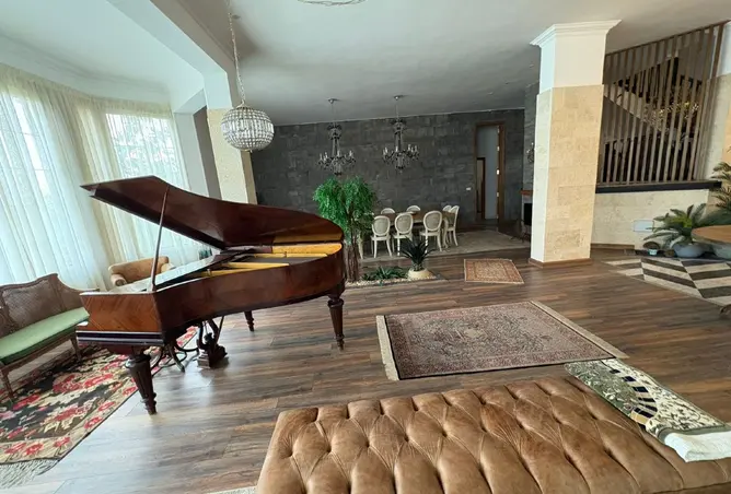 112982412 - Property Image 2