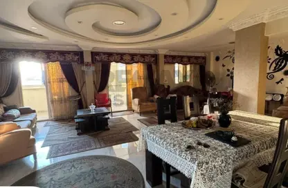 شقة - 3 غرف نوم - 3 حمامات للبيع في ميدان سموحة - سموحة - حي شرق - الاسكندرية