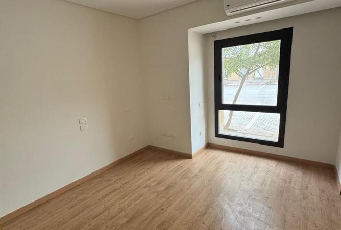 106857317 - Property Main Image