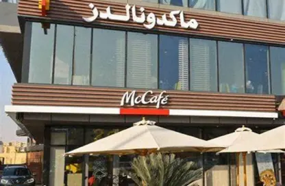 Office Space - 5 Bedrooms - 1 Bathroom for rent in The Gate Plaza Mall - 10th District - Sheikh Zayed City - Giza