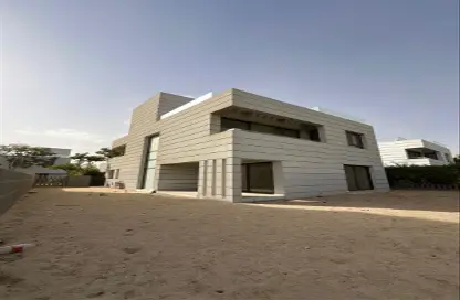 فيلا - 4 غرف نوم - 5 حمامات للبيع في كمبوند البروج - كمبوندات الشروق - مدينة الشروق - القاهرة