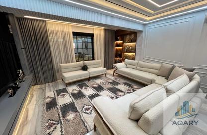 Apartment - 2 Bedrooms - 2 Bathrooms for rent in Sarayat Al Maadi - Hay El Maadi - Cairo