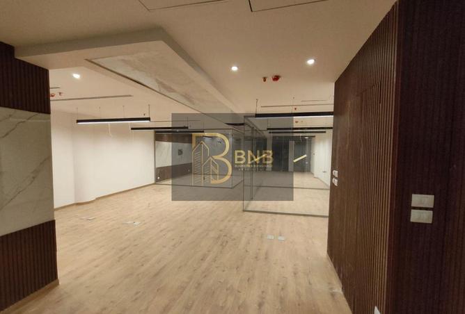 63889338 - Property Main Image