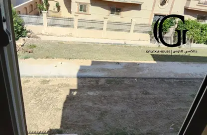 شقة - 3 غرف نوم - 2 حمامات للبيع في المجاورة الثانية - الحي الثالث شرق - مدينة الشروق - القاهرة