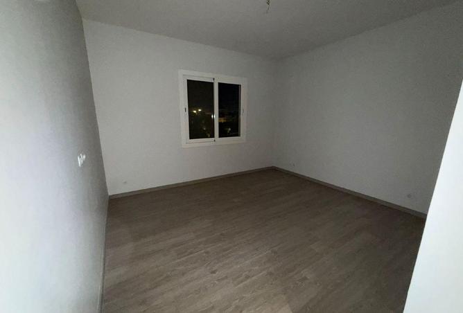 8667648 - Property Image 3