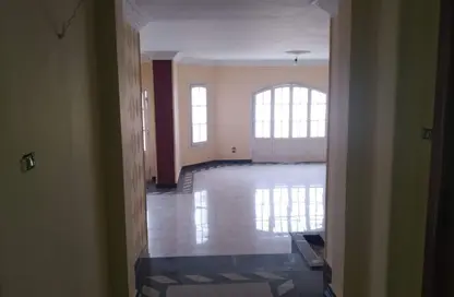 Apartment - 4 Bedrooms - 3 Bathrooms for rent in Ahmed Fakhry St. - 6th Zone - Nasr City - Cairo