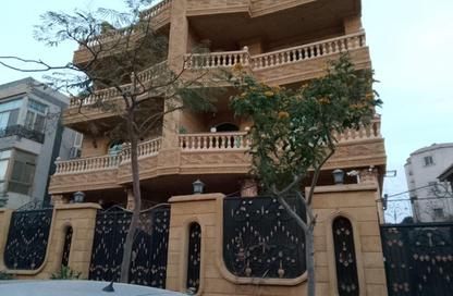 شقة - 3 غرف نوم - 2 حمامات للبيع في شارع 23 - المجاورة الثانية - الحي التاسع - مدينة الشروق - القاهرة