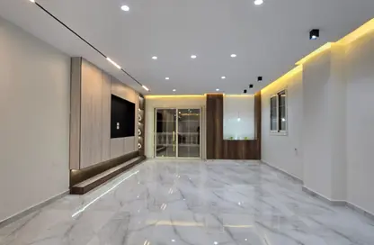 Apartment - 3 Bedrooms - 2 Bathrooms for sale in Gate 4 - Mena - Hadayek El Ahram - Giza