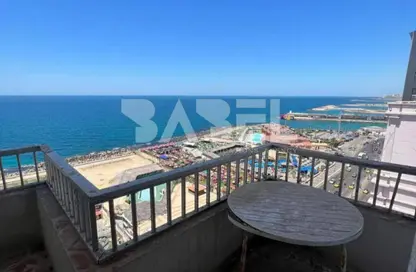 شقة - 2 غرف نوم - 2 حمامات للبيع في سابا باشا - حي شرق - الاسكندرية