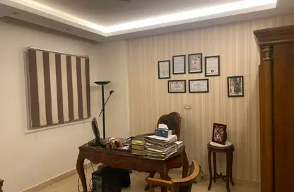 مكتب عمل جماعي - استوديو - 2 حمامات للايجار في شارع احمد فخري - المنطقة السادسة - مدينة نصر - القاهرة