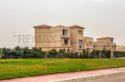 Villa - 3 - 3 for sale in Alex West - Alexandria Compounds - Alexandria