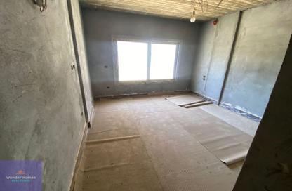 Apartment - 3 Bedrooms - 2 Bathrooms for sale in Galleria Moon Valley - South Investors Area - New Cairo City - Cairo