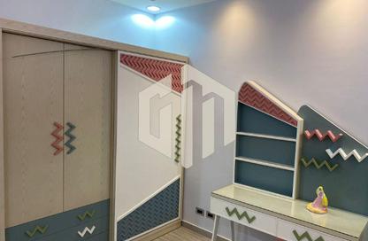 Apartment - 2 Bedrooms - 1 Bathroom for rent in Cluster 18 - Hyde Park - New Cairo City - Cairo