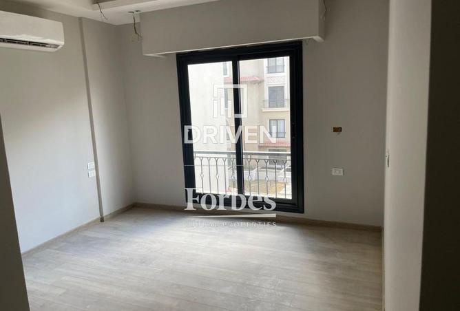 64132112 - Property Main Image