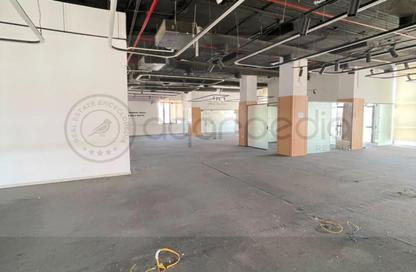 طابق كامل - استوديو - 4 حمامات للايجار في مول ساوث جيت - شارع التسعين الجنوبي - التجمع الخامس - مدينة القاهرة الجديدة - القاهرة