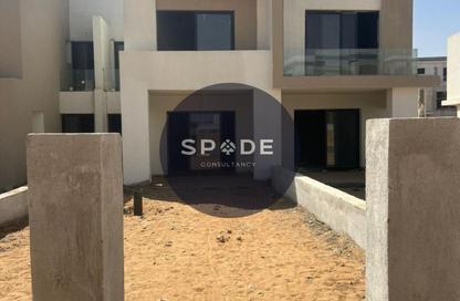 Townhouse - 3 - 4 for sale in Cluster 18 - Hyde Park - New Cairo City - Cairo