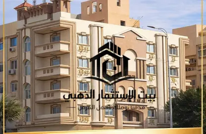 بناية كاملة - استوديو - 8 حمامات للبيع في المحور المركزي - الحي الاول - مدينة 6 أكتوبر - الجيزة