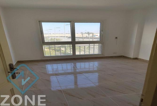 77598158 - Property Image 3