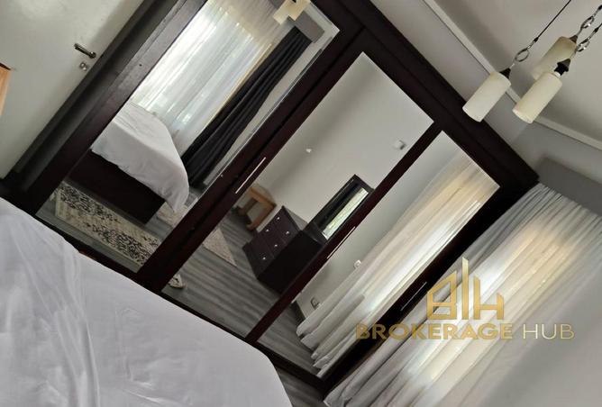 8652333 - Property Image 2