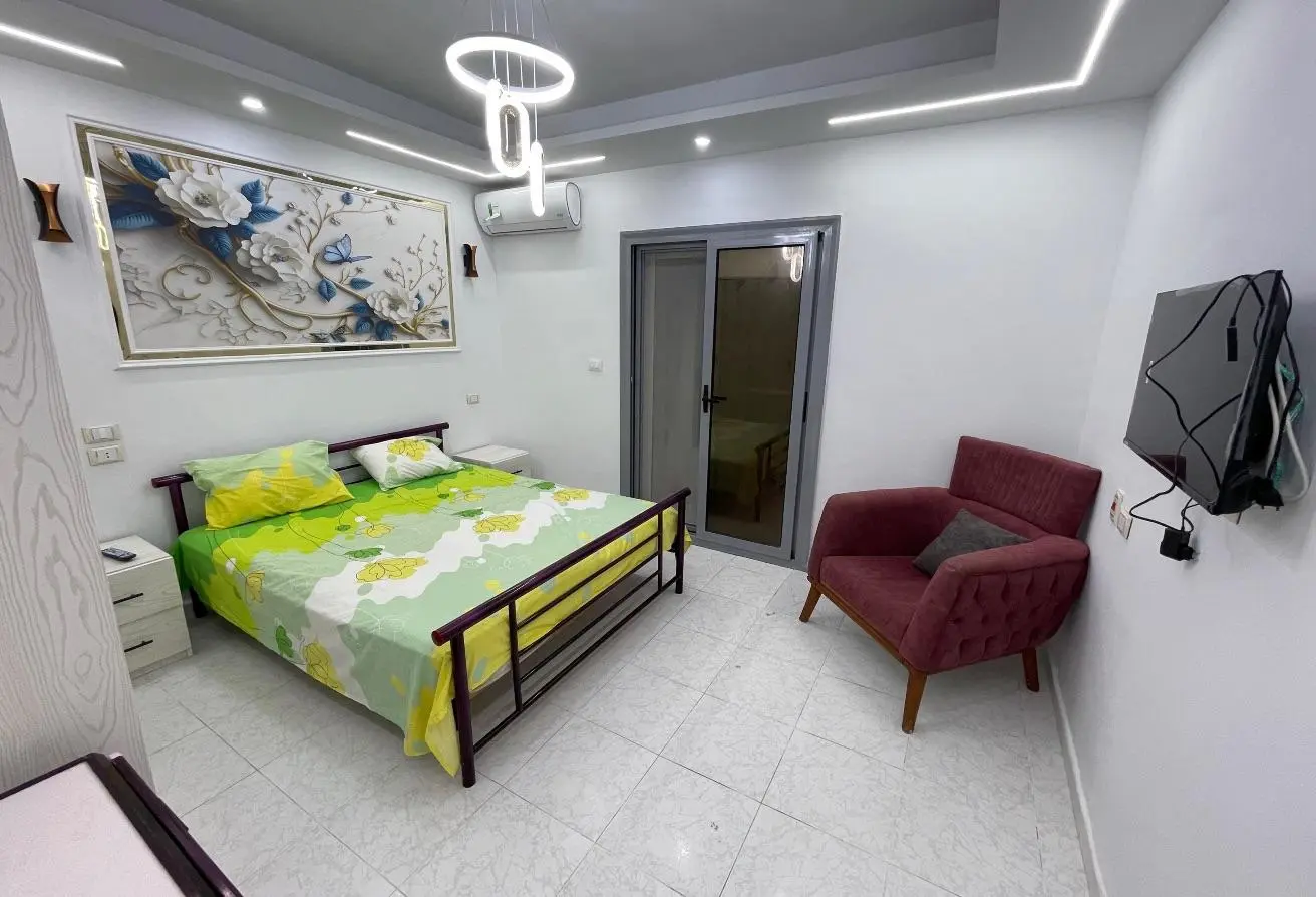 72979248 - Property Main Image