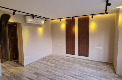 Apartment - 4 Bedrooms - 4 Bathrooms for sale in Mountain View Hyde Park - 5th Settlement Compounds - The 5th Settlement - New Cairo City - Cairo