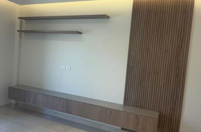 Apartment - 2 Bedrooms - 2 Bathrooms for rent in Fifth Square - The 5th Settlement - New Cairo City - Cairo