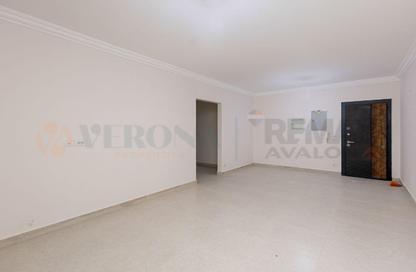 شقة - 2 غرف نوم - 2 حمامات للايجار في صوارى - كمبوندات الاسكندرية - الاسكندرية