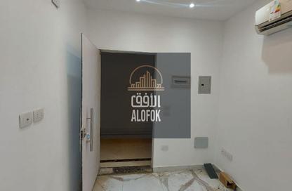 Office Space - 2 Bedrooms - 1 Bathroom for rent in Cliff Mall New Cairo - South Teseen St. - The 5th Settlement - New Cairo City - Cairo