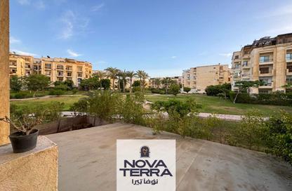 Apartment - 2 Bedrooms - 2 Bathrooms for sale in Hadayek Al Mohandessin - 4th District - Sheikh Zayed City - Giza