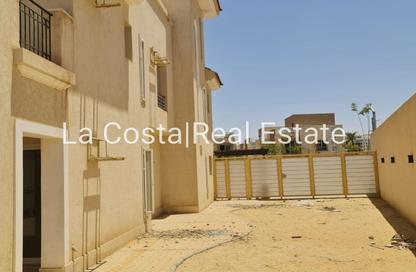 Townhouse - 5 Bedrooms - 5 Bathrooms for sale in Al Maqsad - New Capital Compounds - New Capital City - Cairo