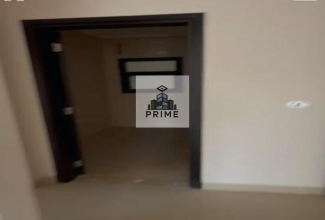98004096 - Property Image 3