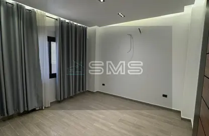 Apartment - 2 Bedrooms - 2 Bathrooms for sale in North Lotus - El Lotus - New Cairo City - Cairo