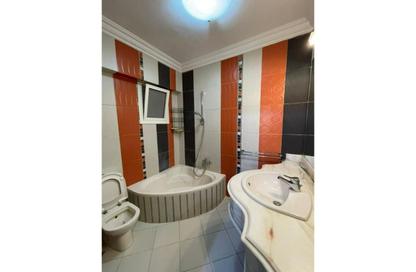 Apartment - 4 Bedrooms - 3 Bathrooms for sale in Nagy Essa Al Tahawy St. - 10th Zone - Nasr City - Cairo Apartment - 4 Bedrooms - 3 Bathrooms for sale in Nagy Essa Al Tahawy St. - 10th Zone - Nasr City - Cairo