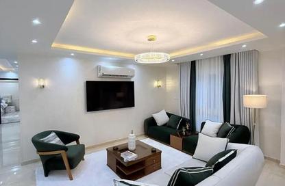 Apartment - 3 Bedrooms - 3 Bathrooms for sale in Garden Residence - Hyde Park - New Cairo City - Cairo